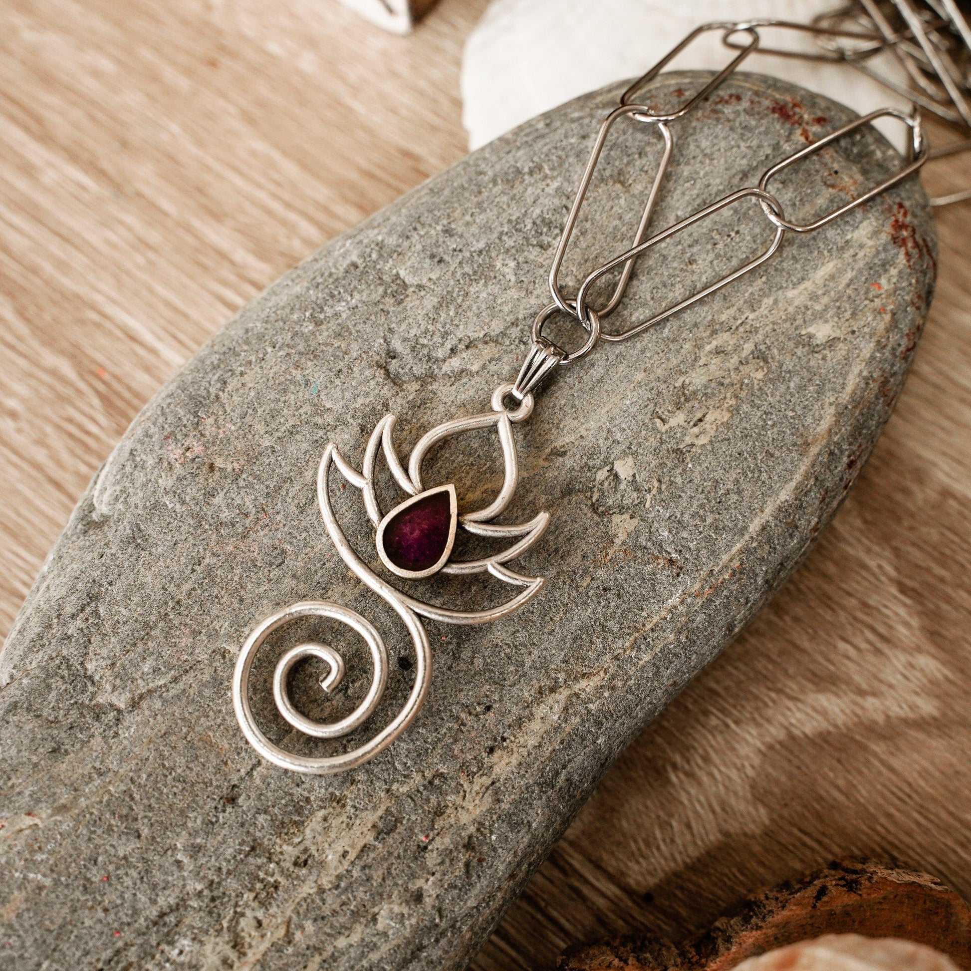 Amazona Necklace