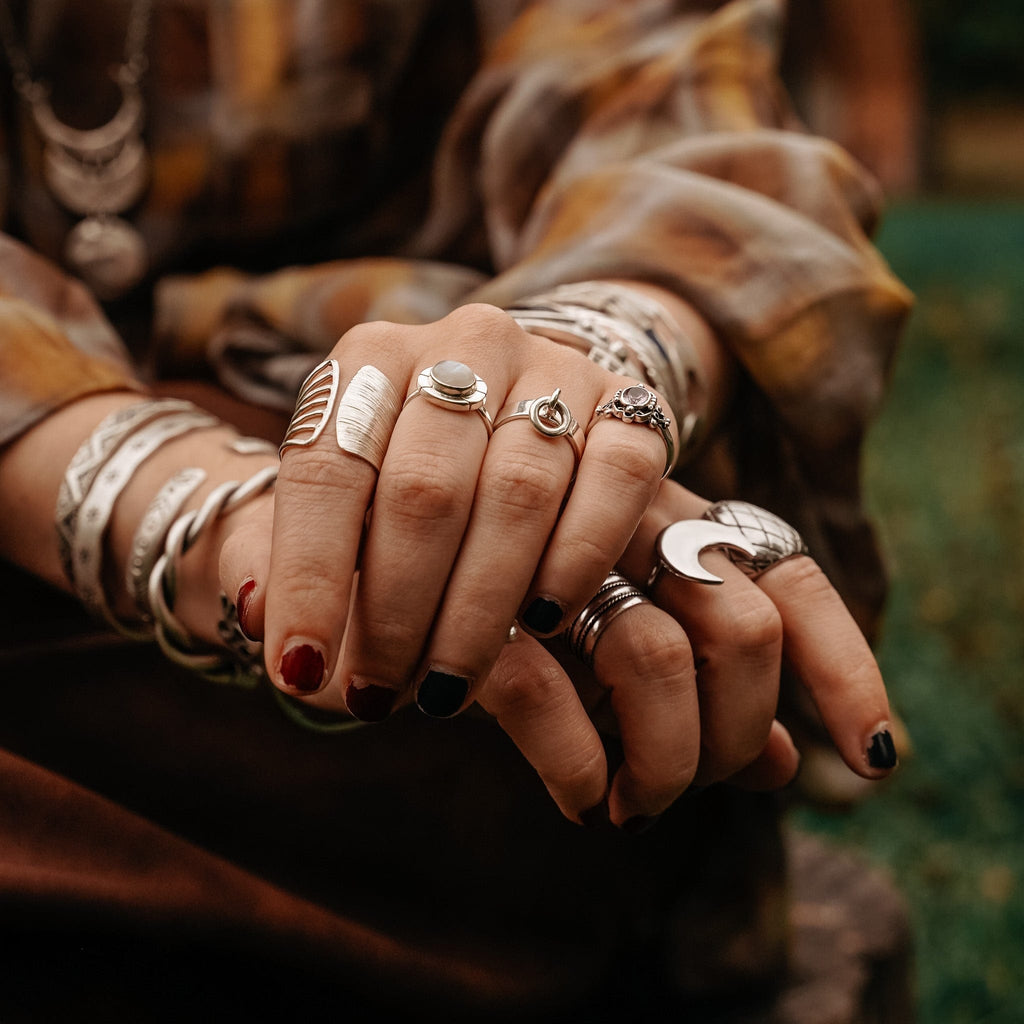 Rings Quiet Loop Ring